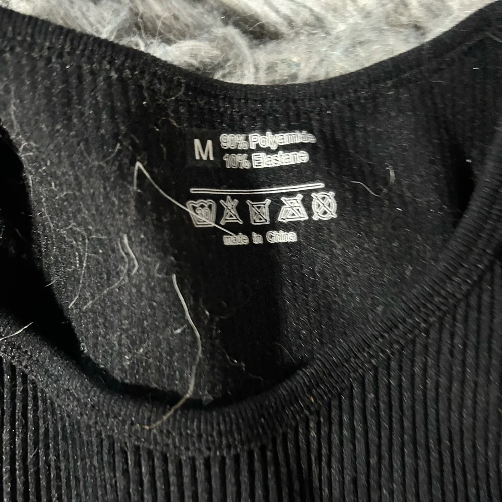 Black Ribbed Crop Top - Picture 3 of 3